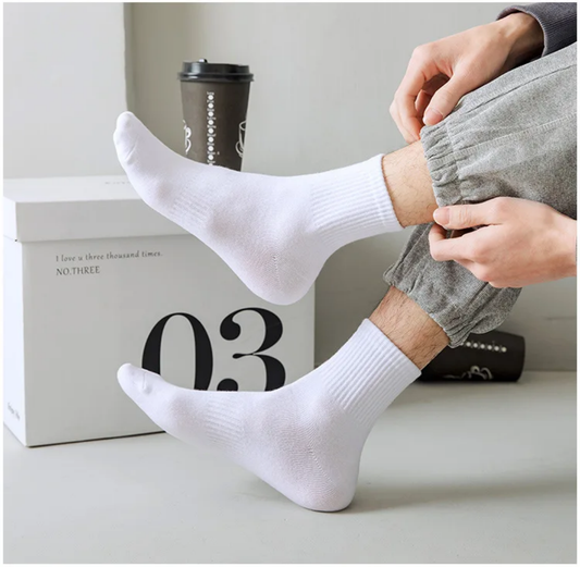 1 pair Premium White Cotton Crew Socks – Comfortable & Breathable